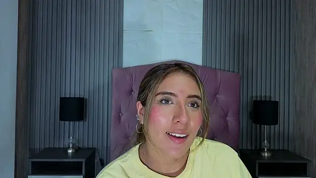 Snapshot of Bonnali_lune chatting on March 21, 2026, 10:02 pm Bonnali lune online show from March 21, 2026, 10:02 pm