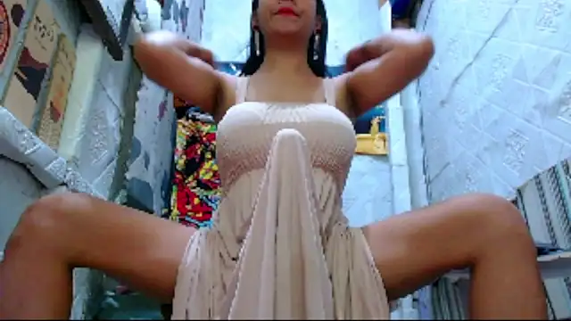 Snapshot of LatinaCOCKSlayer_xx chatting on June 17, 2026, 10:25 am LatinaCOCKSlayer xx online show from June 17, 2026, 10:25 am