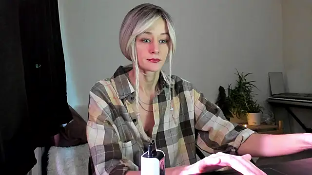 Snapshot of thief_of_hearts chatting on November 28, 2025, 10:48 am thief of hearts online show from November 28, 2025, 10:48 am