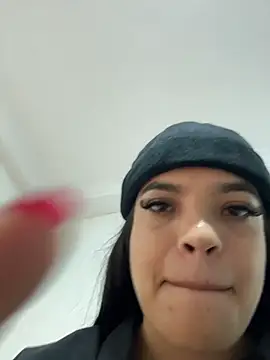 JuanitaMore01 online show from July 2, 2026, 3:23 am