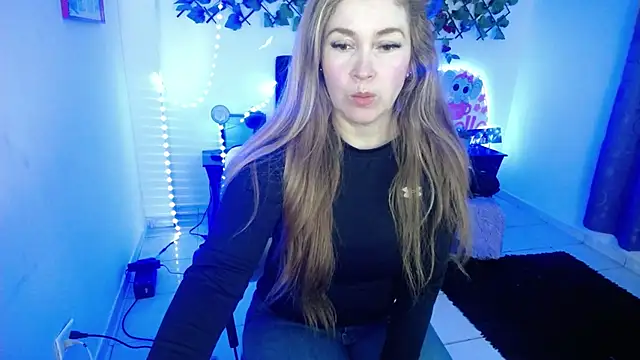 laura evans1998 online show from October 7, 2025, 3:02 pm