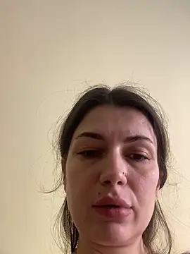 Cute Erika online show from February 3, 2026, 1:05 pm