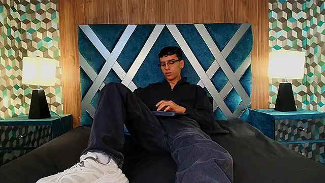 Aiden Royce online show from September 11, 2025, 5:18 am