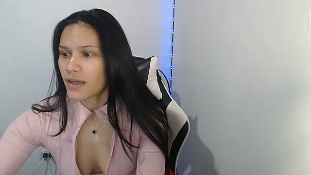 JessGarcia online show from January 18, 2026, 4:10 pm