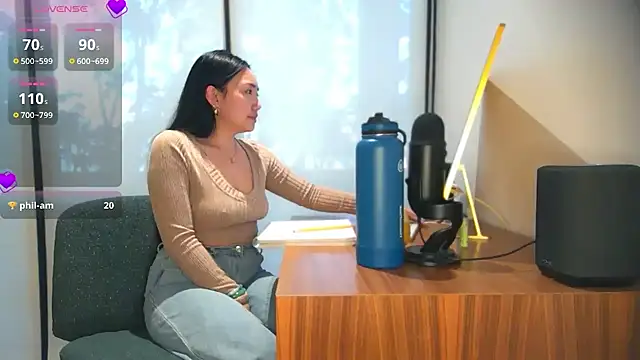 yuzhara online show from November 14, 2025, 1:37 pm