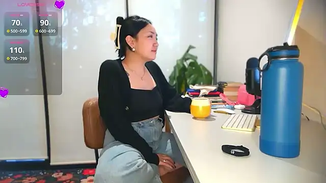 yuzhara online show from October 8, 2025, 1:45 pm