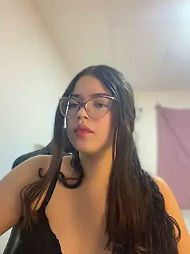 Snapshot of Valentina2390 chatting on July 9, 2026, 3:07 am Valentina2390 online show from July 9, 2026, 3:07 am