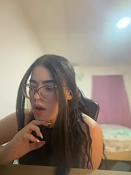 Snapshot of Valentina2390 chatting on July 11, 2026, 2:23 am Valentina2390 online show from July 11, 2026, 2:23 am