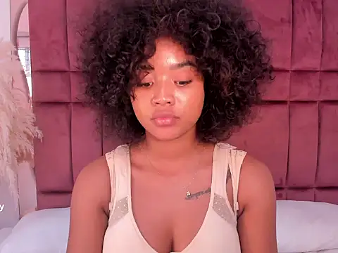 Snapshot of moesha_rey1 chatting on September 19, 2025, 6:01 pm moesha rey1 online show from September 19, 2025, 6:01 pm