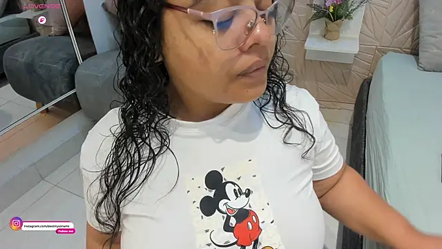 DestinySins online show from July 2, 2026, 12:33 pm