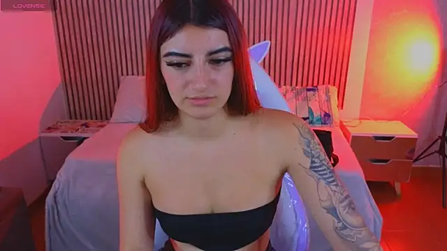 Snapshot of _aitana_001 chatting on November 12, 2025, 7:51 pm aitana 001 online show from November 12, 2025, 7:51 pm