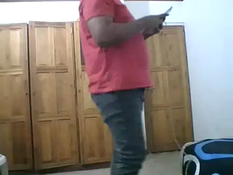 Snapshot of alexande_04 chatting on November 8, 2025, 10:13 pm alexande 04 online show from November 8, 2025, 10:13 pm