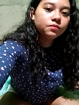 Snapshot of Violethroos chatting on October 17, 2025, 1:09 am Violethroos online show from October 17, 2025, 1:09 am