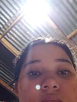 Snapshot of Violethroos chatting on October 9, 2025, 8:20 pm Violethroos online show from October 9, 2025, 8:20 pm