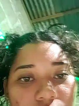 Snapshot of Violethroos chatting on November 20, 2025, 3:18 am Violethroos online show from November 20, 2025, 3:18 am