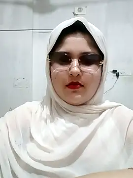 Snapshot of Nusrat-N chatting on June 28, 2026, 3:29 pm Nusrat-N online show from June 28, 2026, 3:29 pm
