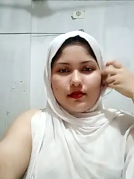 Snapshot of Nusrat-N chatting on June 27, 2026, 12:33 pm Nusrat-N online show from June 27, 2026, 12:33 pm