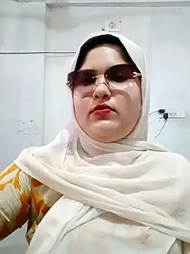 Snapshot of Nusrat-N chatting on July 4, 2026, 3:46 am Nusrat-N online show from July 4, 2026, 3:46 am