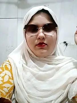 Snapshot of Nusrat-N chatting on July 7, 2026, 9:57 am Nusrat-N online show from July 7, 2026, 9:57 am