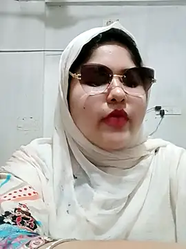 Snapshot of Nusrat-N chatting on July 31, 2026, 2:47 pm Nusrat-N online show from July 31, 2026, 2:47 pm