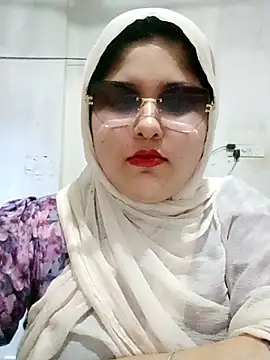 Snapshot of Nusrat-N chatting on July 13, 2026, 3:50 am Nusrat-N online show from July 13, 2026, 3:50 am