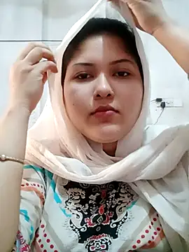 Snapshot of Nusrat-N chatting on August 3, 2026, 9:04 am Nusrat-N online show from August 3, 2026, 9:04 am