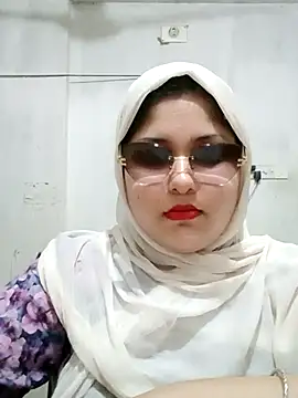 Snapshot of Nusrat-N chatting on July 12, 2026, 3:46 pm Nusrat-N online show from July 12, 2026, 3:46 pm