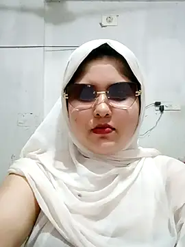 Snapshot of Nusrat-N chatting on July 25, 2026, 1:17 pm Nusrat-N online show from July 25, 2026, 1:17 pm