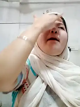 Snapshot of Nusrat-N chatting on July 29, 2026, 1:49 am Nusrat-N online show from July 29, 2026, 1:49 am