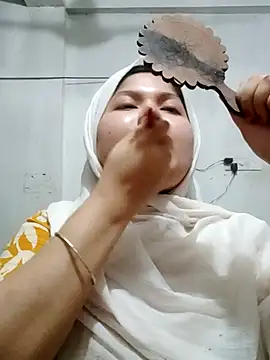 Snapshot of Nusrat-N chatting on June 29, 2026, 2:06 pm Nusrat-N online show from June 29, 2026, 2:06 pm
