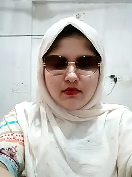Snapshot of Nusrat-N chatting on July 25, 2026, 1:13 am Nusrat-N online show from July 25, 2026, 1:13 am