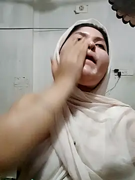 Snapshot of Nusrat-N chatting on July 22, 2026, 12:51 pm Nusrat-N online show from July 22, 2026, 12:51 pm