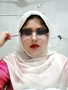 Snapshot of Nusrat-N chatting on July 8, 2026, 3:34 pm Nusrat-N online show from July 8, 2026, 3:34 pm