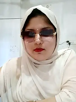 Snapshot of Nusrat-N chatting on July 17, 2026, 5:59 am Nusrat-N online show from July 17, 2026, 5:59 am