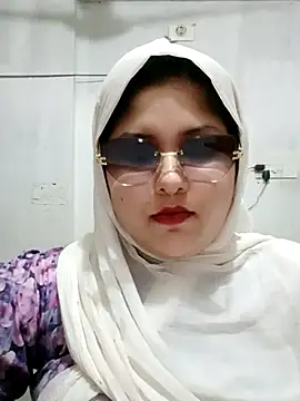 Snapshot of Nusrat-N chatting on July 9, 2026, 3:44 pm Nusrat-N online show from July 9, 2026, 3:44 pm