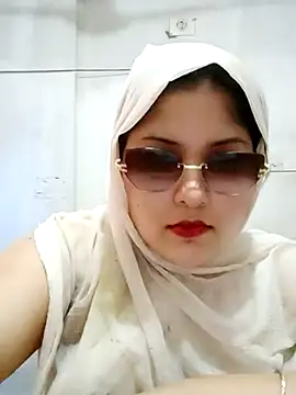 Snapshot of Nusrat-N chatting on July 16, 2026, 4:53 am Nusrat-N online show from July 16, 2026, 4:53 am