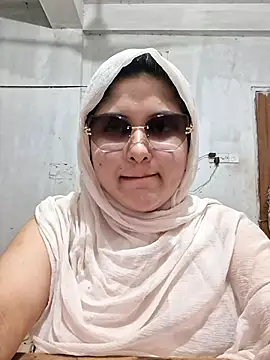 Snapshot of Nusrat-N chatting on July 27, 2026, 3:41 pm Nusrat-N online show from July 27, 2026, 3:41 pm