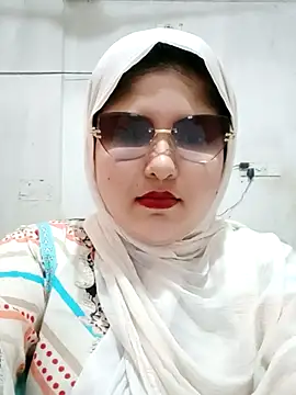 Snapshot of Nusrat-N chatting on July 23, 2026, 1:30 am Nusrat-N online show from July 23, 2026, 1:30 am