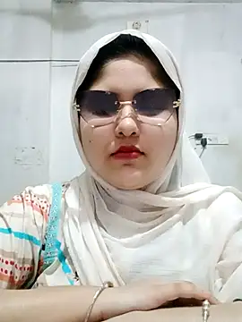 Snapshot of Nusrat-N chatting on August 4, 2026, 2:49 am Nusrat-N online show from August 4, 2026, 2:49 am