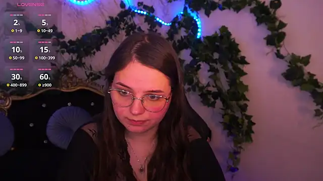 Snapshot of SophieDreamss chatting on November 12, 2025, 2:32 pm SophieDreamss online show from November 12, 2025, 2:32 pm