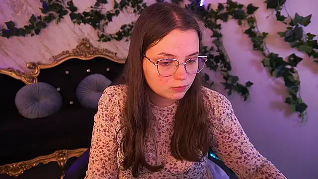 Snapshot of SophieDreamss chatting on October 17, 2025, 2:52 pm SophieDreamss online show from October 17, 2025, 2:52 pm