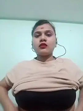 Snapshot of Kavya-Tiwari chatting on November 4, 2025, 7:50 pm Kavya-Tiwari online show from November 4, 2025, 7:50 pm