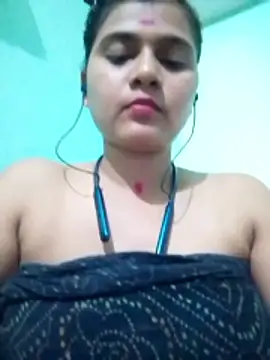 Snapshot of Kavya-Tiwari chatting on May 16, 2026, 12:09 am Kavya-Tiwari online show from May 16, 2026, 12:09 am