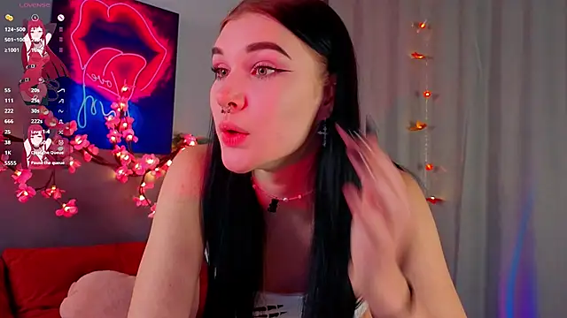 JenniferSullivan online show from October 19, 2025, 10:23 pm