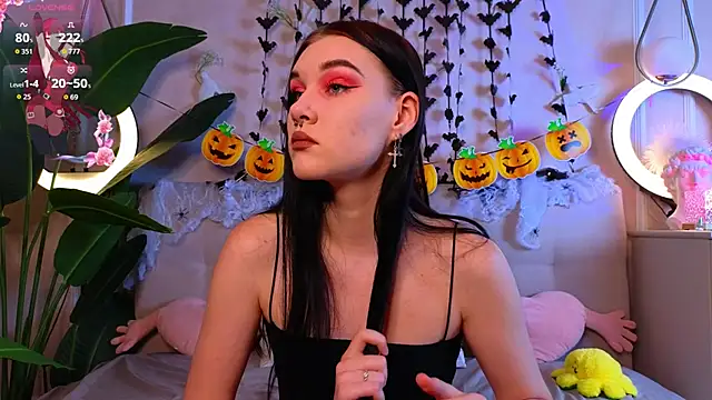 JenniferSullivan online show from November 1, 2025, 9:30 pm