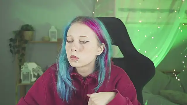 Snapshot of SakuraBliss chatting on November 25, 2025, 7:58 pm SakuraBliss online show from November 25, 2025, 7:58 pm