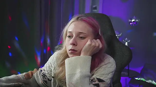 Snapshot of SakuraBliss chatting on October 16, 2025, 1:19 pm SakuraBliss online show from October 16, 2025, 1:19 pm