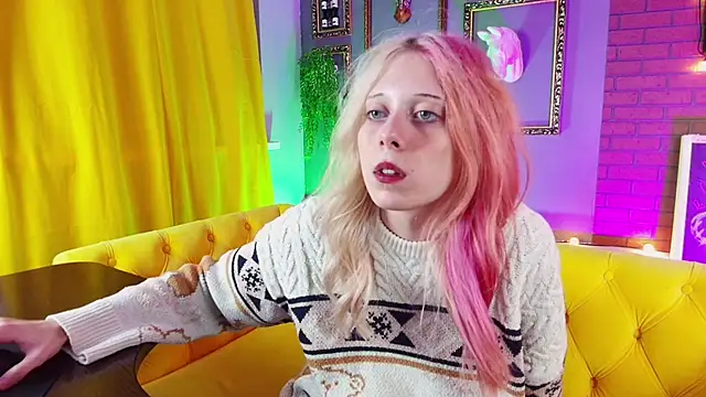 Snapshot of SakuraBliss chatting on October 17, 2025, 2:19 pm SakuraBliss online show from October 17, 2025, 2:19 pm