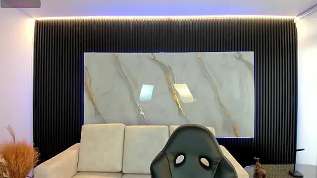 Snapshot of MadisonAnngel chatting on November 22, 2025, 7:35 pm MadisonAnngel online show from November 22, 2025, 7:35 pm