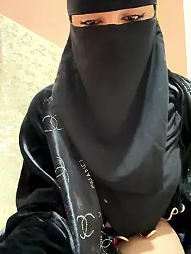  Laiali  online show from January 18, 2026, 1:47 pm